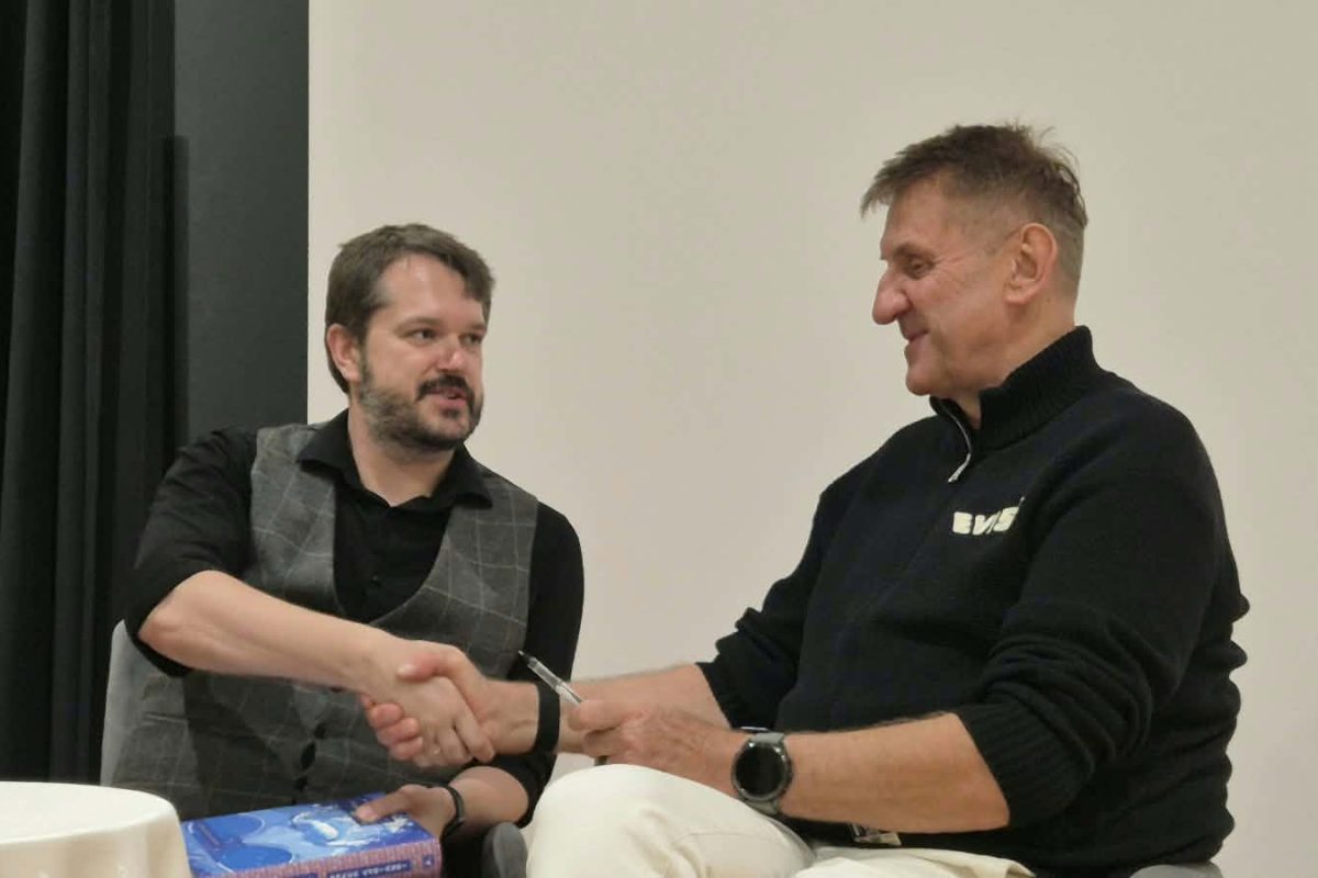 Michał Brzoza i Marek Kamiński podczas spotkania.